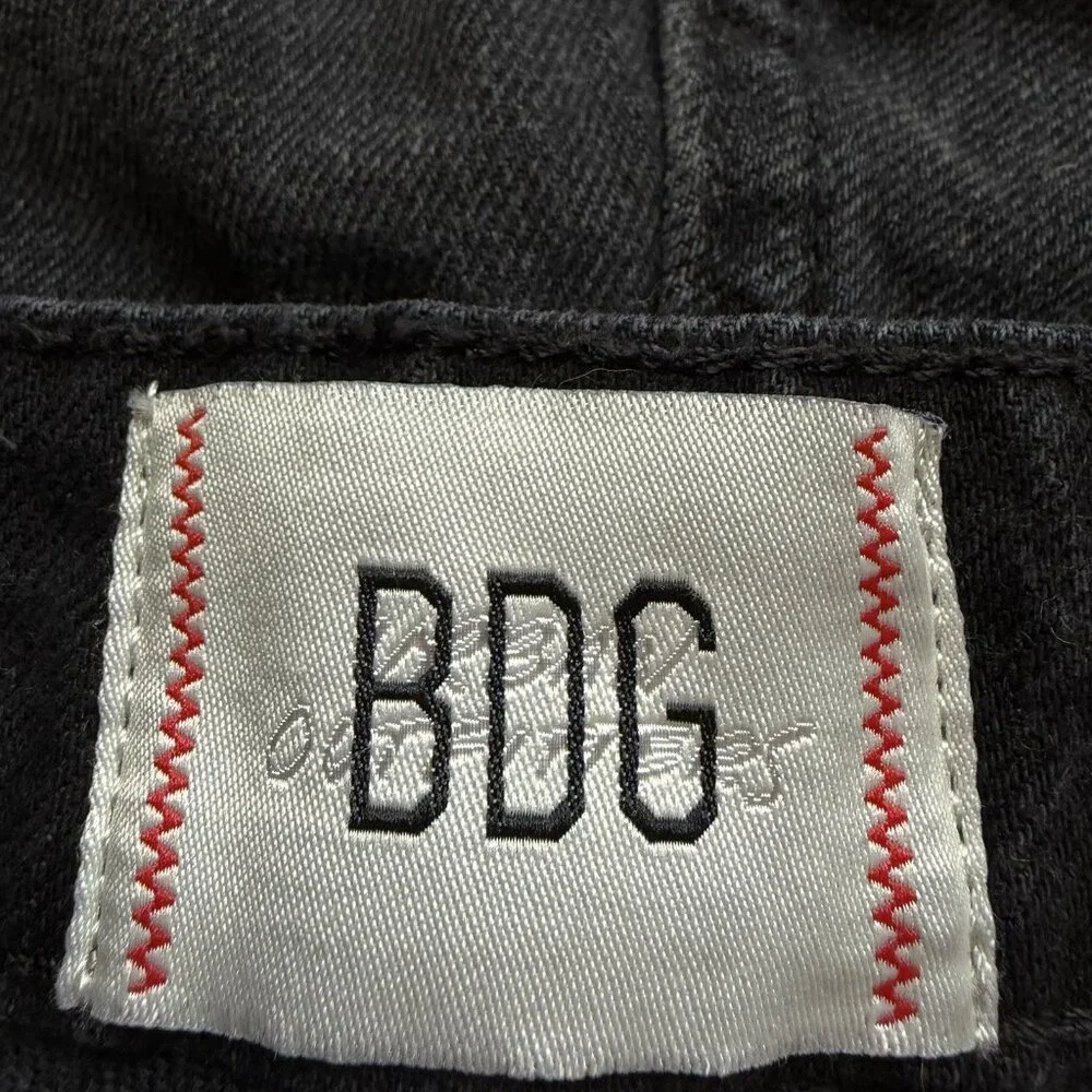 BDG Men's Black Y2K Style Wide Leg Shorts Loose‎ Fit Jean Shorts Size 34 - Picture 5 of 6